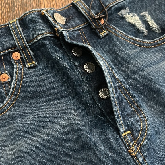 Levi's Ribcage Shorts - Picture 5 of 5